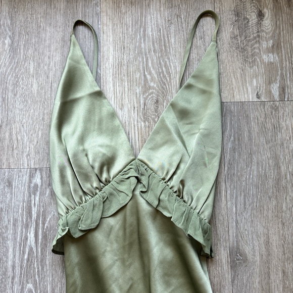 Reformation NWT Madrigal Artichoke Green Satin Maxi Slip Dress Size S - Picture 5 of 15